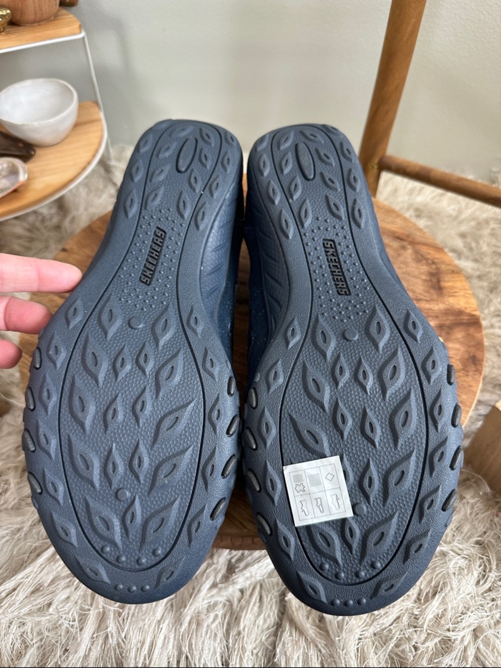 Skechers Wms Relaxed Fit
Memory‎ Foam Sneakers 22478 Navy 
Size 9 New W/O Box - Picture 7 of 15